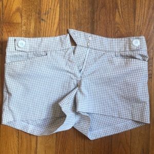 Gingham shorts l